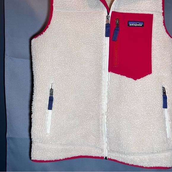 Women’s Patagonia Red and Off White Fleece Vest - Picture 4 of 13
